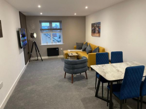 Modern Newly Refurbished 2 Bed Apartment